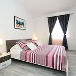 Apartment Buki **** *
