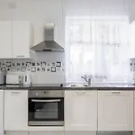Buki **** Apartment Split