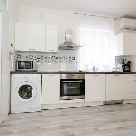 Buki **** Apartment