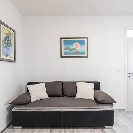 Apartment Buki ****
