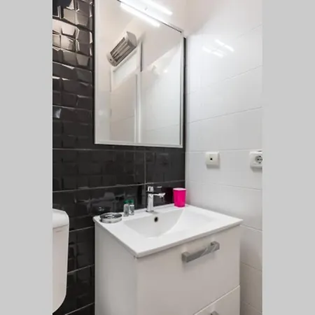 Buki **** Lejlighed *